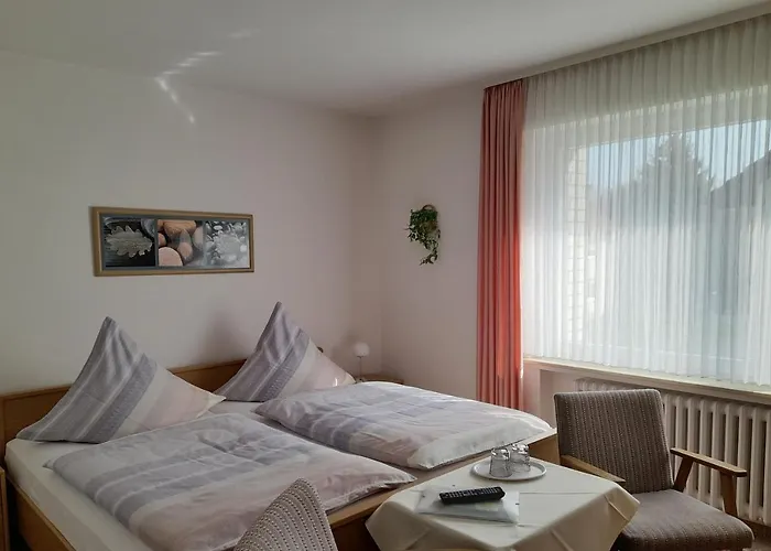 Ferienwohnung Und Gaestezimmer Iburgblick