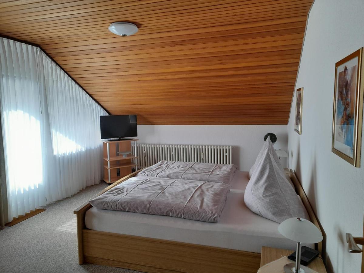 Und Gaestezimmer Iburgblick Homestay *